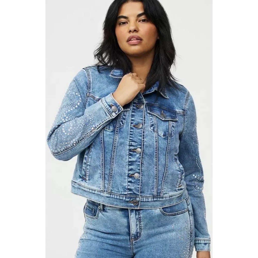 Torrid Womens Rhinestone Embellished Denim Trucker Jacket Medium Wash Size (0) L